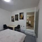 Family Apartment *